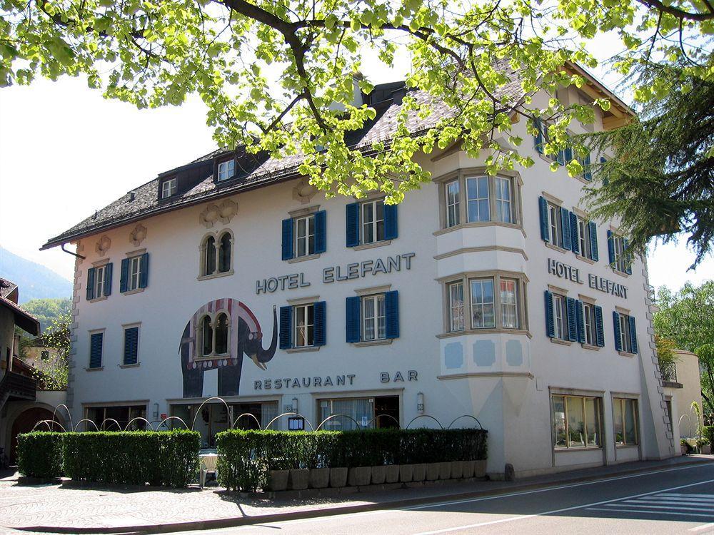 Hotel Elefant Ora / Auer Exterior foto